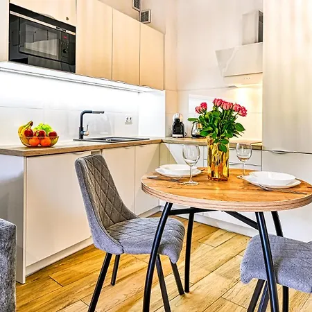 Lejlighed Z Prywatnym Jacuzzi Przy Deptaku By Royal Aparts Mountain *