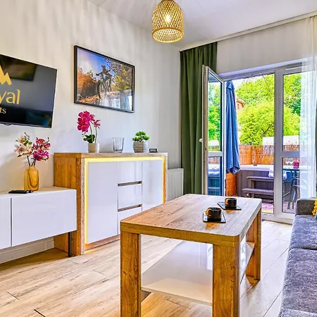 Z Prywatnym Jacuzzi Przy Deptaku By Royal Aparts Mountain