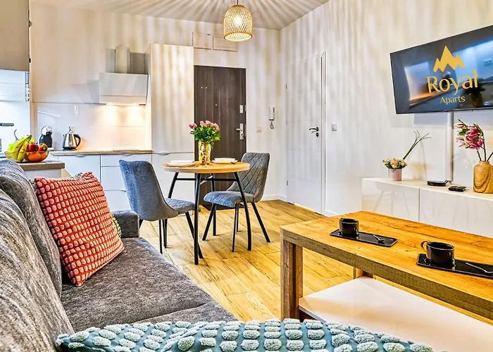 Z Prywatnym Jacuzzi Przy Deptaku By Royal Aparts Mountain *