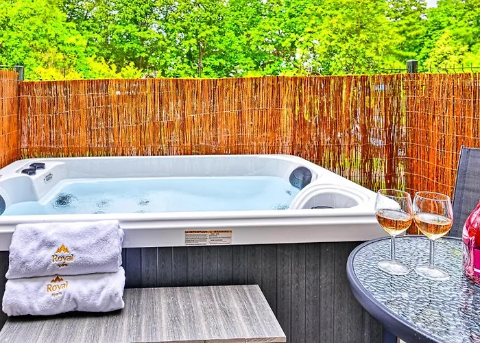 Z Prywatnym Jacuzzi Przy Deptaku By Royal Aparts Mountain Lejlighed *